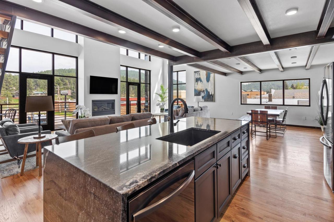 Mcgregor & Main - Luxury Lofts Apartment Hill City Exterior photo