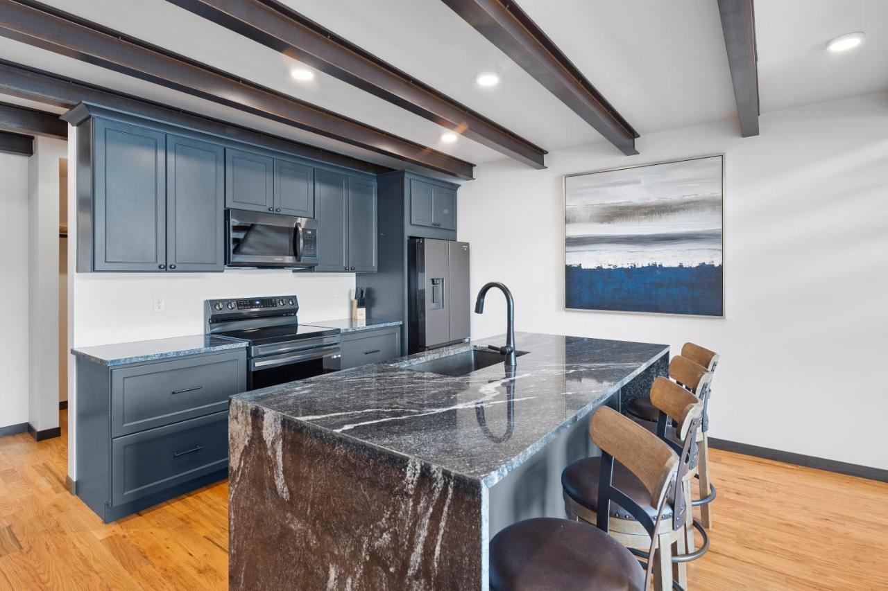 Mcgregor & Main - Luxury Lofts Apartment Hill City Exterior photo