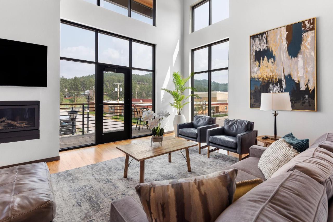 Mcgregor & Main - Luxury Lofts Apartment Hill City Exterior photo