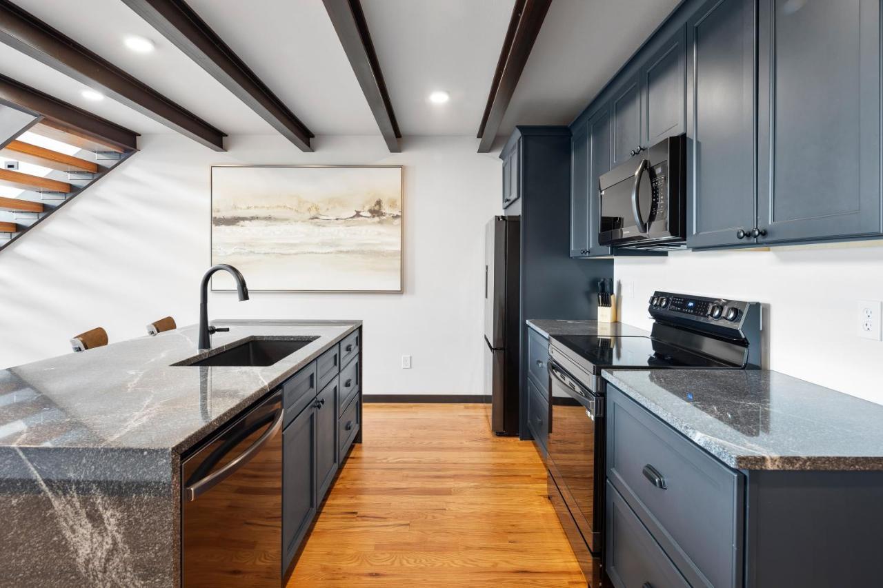 Mcgregor & Main - Luxury Lofts Apartment Hill City Exterior photo
