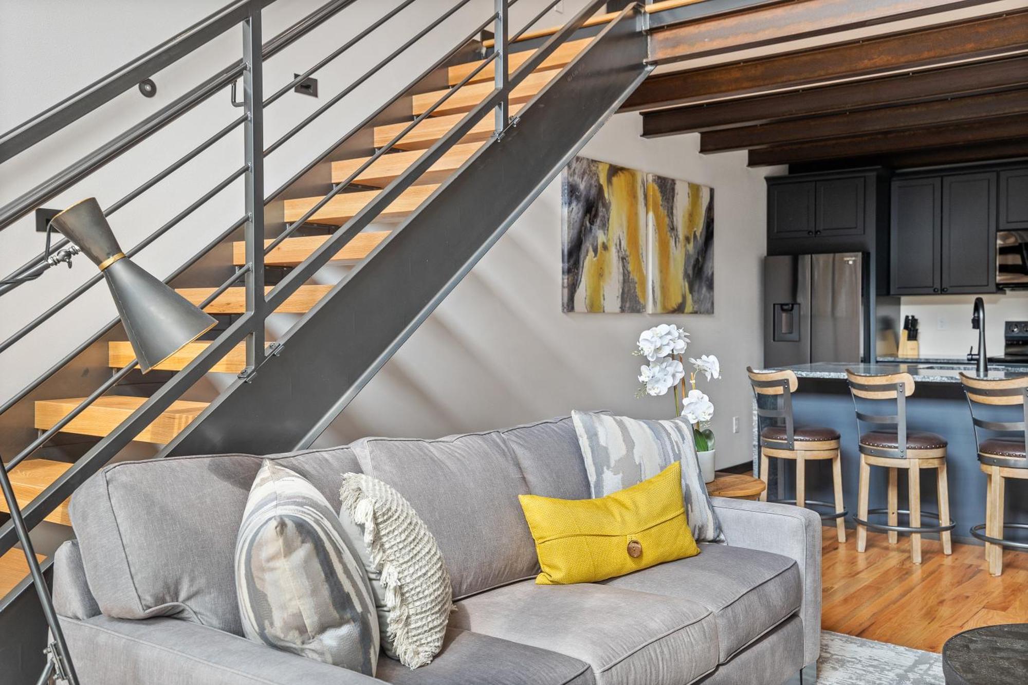 Mcgregor & Main - Luxury Lofts Apartment Hill City Exterior photo