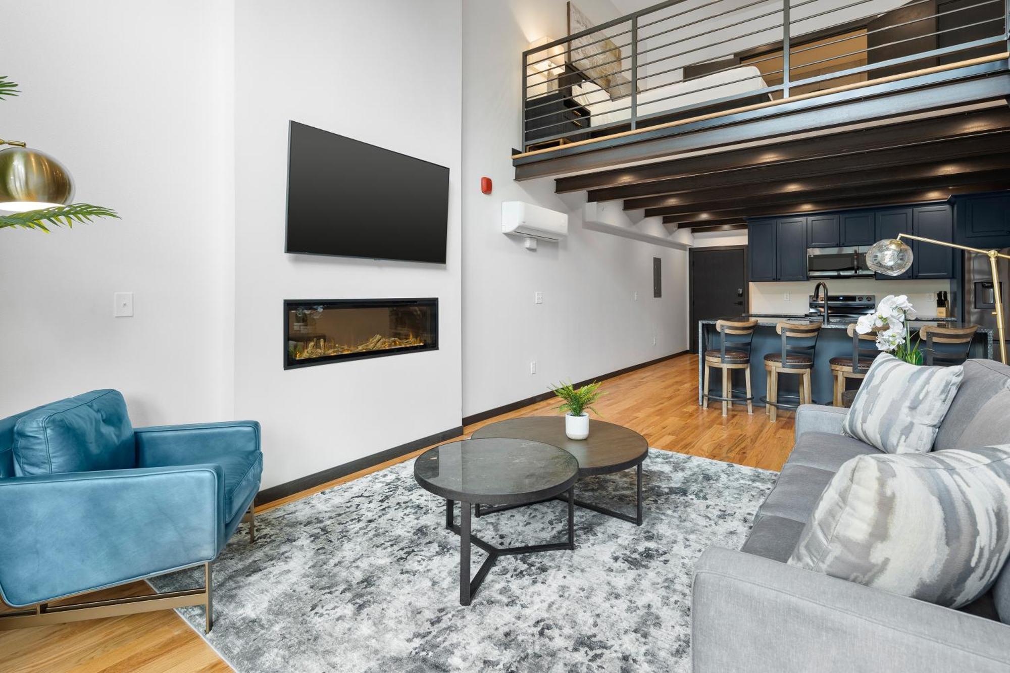 Mcgregor & Main - Luxury Lofts Apartment Hill City Exterior photo