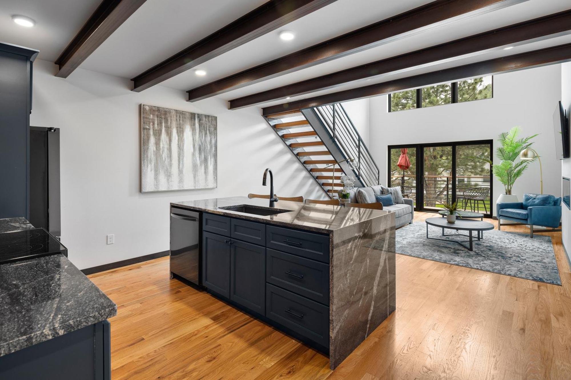 Mcgregor & Main - Luxury Lofts Apartment Hill City Exterior photo